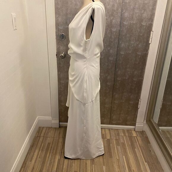 NWT Elliatt dress, M - Picture 9 of 15